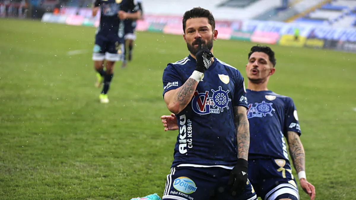 Nisan ayında kar yağdı! Erzurumspor FK, Süper Lig’e çok yakın