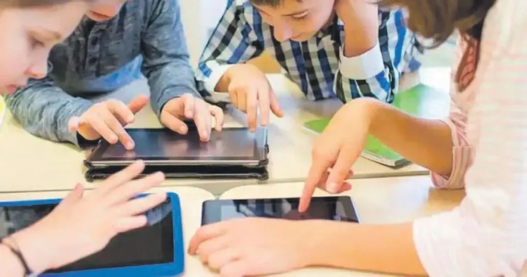 Çocuğa temas eden herkes hedef kitle