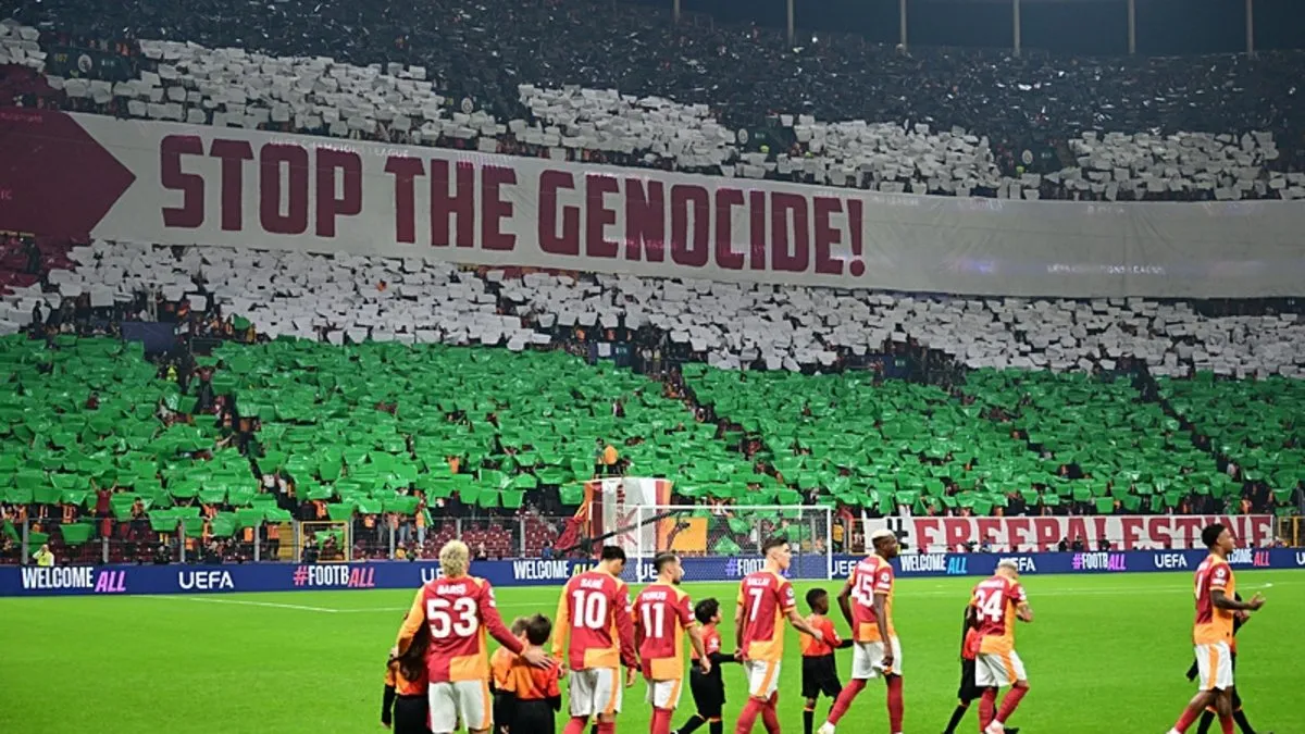Galatasaray taraftarları Bodo/Glimt maçında Gazze'yi unutmadı!