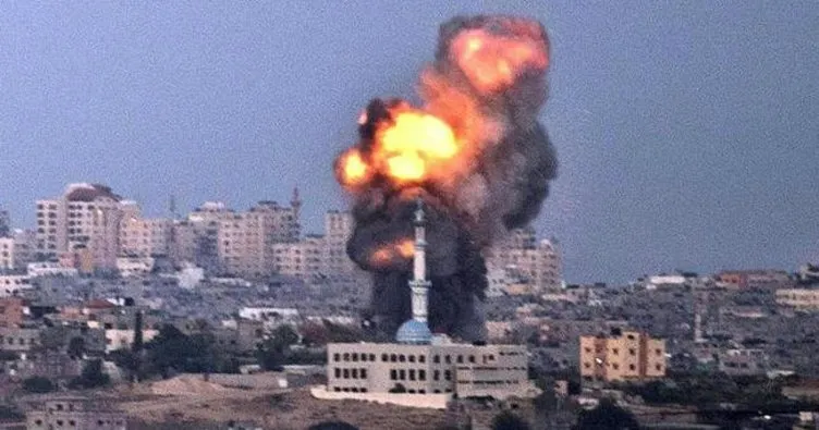 İsrail’den Gazze’deki sivil bir araca saldırı