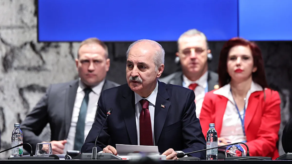 TBMM Başkanı Numan Kurtulmuş: Orta Doğu’da yaşanan insani trajedi karşısında kayıtsız kalmamız mümkün değil TBMM Başkanı Numan Kurtulmuş: Orta Doğu’da yaşanan insani trajedi karşısında kayıtsız kalmamız mümkün değil