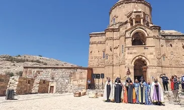 Akdamar 9. ayine ev sahipliği yaptı