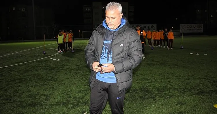 Mustafa Kocabey: Futbol takımlarının başına futbolcuların geçmesi gerekli