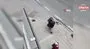 Küçükçekmece’de sokak ortasında kavga kamerada | Video