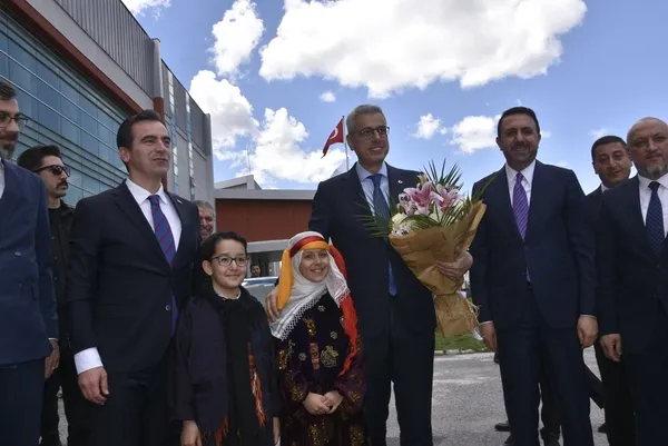 bakan-memisoglu-bitlisten-baska-illere-hasta-sevkini-engelleyecegiz-1778249007703.jpg