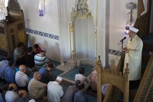Validebağ Koru Camisi cuma namazıyla ibadete açıldı
