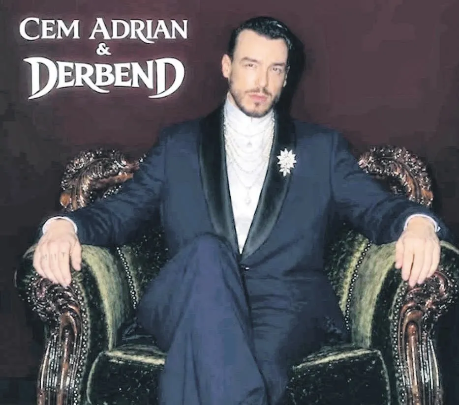 Cem Adrian ve Derbend’den yeni sürpriz mi geliyor? Cem Adrian ve Derbend’den yeni sürpriz mi geliyor?