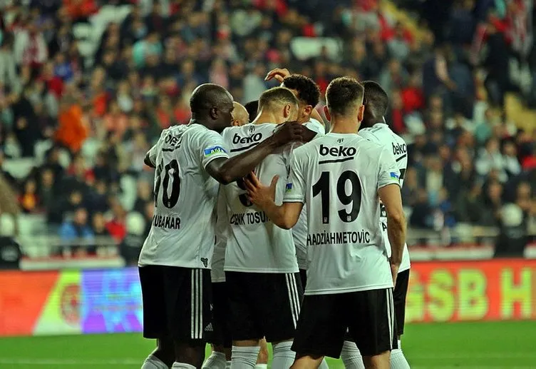 Son dakika Beşiktaş transfer haberleri: Eski yıldız yeniden Kartal oluyor! Taraftarı sevindiren haber...