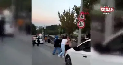 Arnavutköy’de çocukların kavgasına karışan aileler yumruklarla birbirine saldırdı | Video
