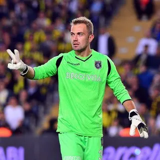 Mert Günok Fenerbahçe'ye dönüyor