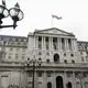 Ekonomistlere göre BoE yazdan önce faiz indirimine gitmeyecek