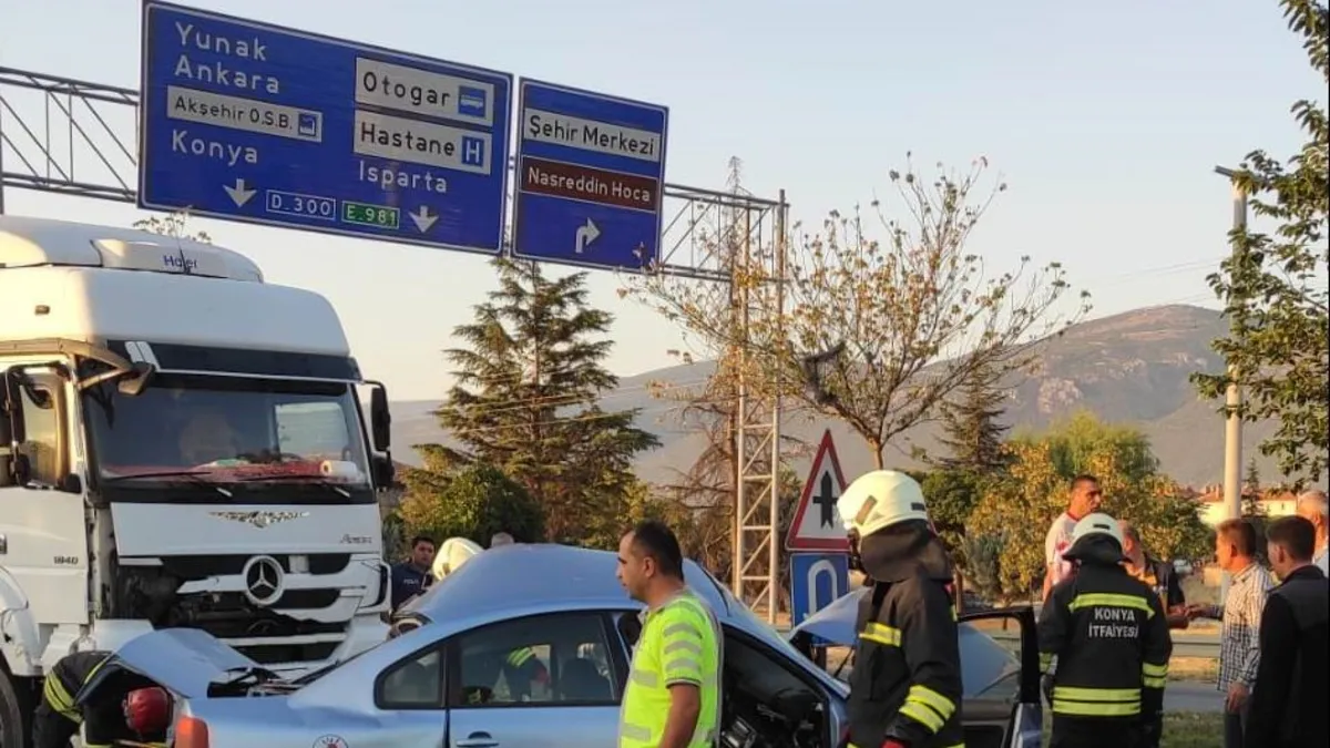 Konya'da otomobil ile TIR çarpıştı: 2 ölü! Konya'da otomobil ile TIR çarpıştı: 2 ölü!