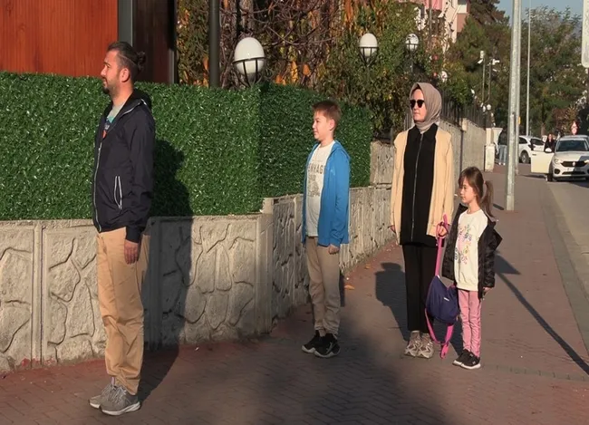 son-dakika-saat-0905te-hayat-durdu-iste-yurdun-dort-bir-yanindan-kareler-1762761704417.jpg (838×605)