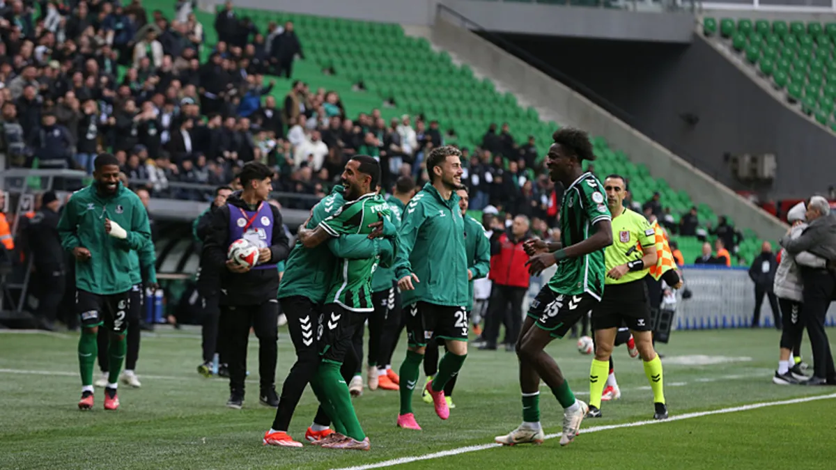 Sakaryaspor, Vanspor FK’yı 90+4’te yıktı!