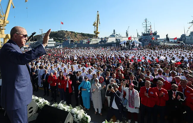 teknofest-mavi-vatan-halkin-ziyaretine-acildi-tcg-anadolu-tcg-istanbul-tcg-burgazadaya-buyuk-ilgi-1756452550417.jpeg TEKNOFEST Mavi Vatan halkın ziyaretine açıldı: TCG Anadolu, TCG İstanbul, TCG Burgazada'ya büyük ilgi!