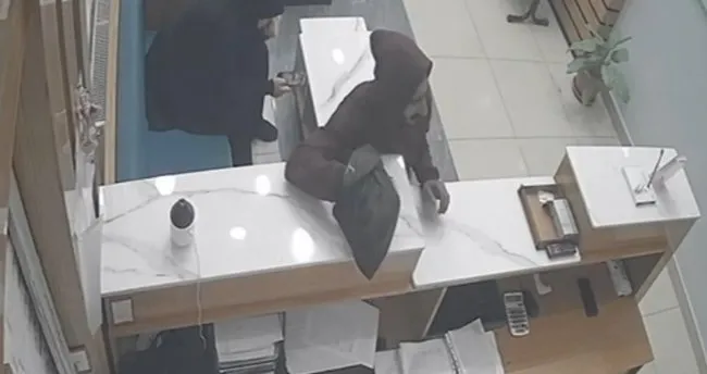 Vicdansız hırsız sadaka kutusunu çaldı!