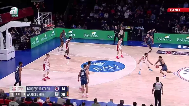 Bahçeşehir Koleji 24-41 Anadolu Efes 2. Periyot Sonucu