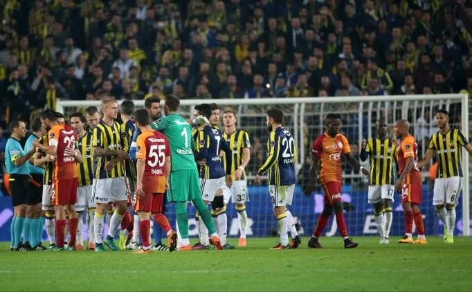 Fenerbahçe-Galatasaray derbisine referandum ayarı!