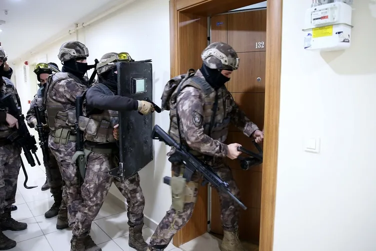 Son Dakika Haberi: Esenyurt'ta lüks rezidansa baskın!