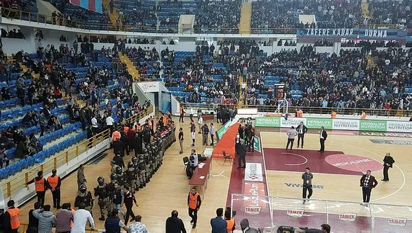 Trabzonspor - Fenerbahçe Doğuş maçında olay