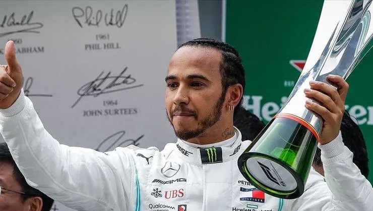 Formula 1 şampiyonu kim, Lewis Hamilton kimdir, nereli? Formula 1 2020 Dünya şampiyonu kaç yaşında?