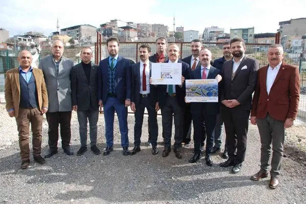 AK Parti İzmir’den bağlantı yolu eleştirisi