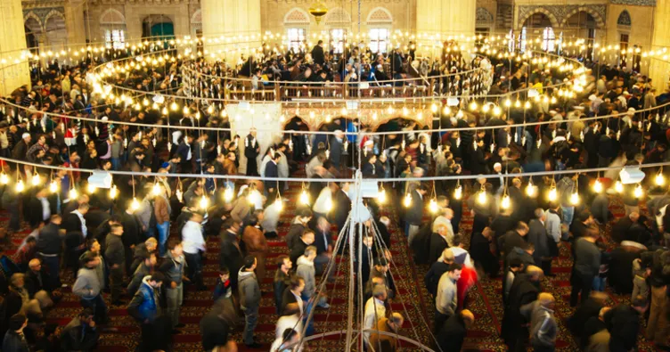 İL İL CUMA NAMAZI SAATLERİ: 2 Eylül 2022 bugün cuma namazı saat kaçta kılınacak?