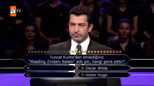 'Kim Milyoner Olmak İster?'deki Tuncel Kurtiz sorusu Kenan İmirzalıoğlu'nu böyle duygulandırdı
