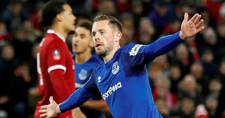 Evertonlı Sigurdsson’dan Cenk Tosun yorumu