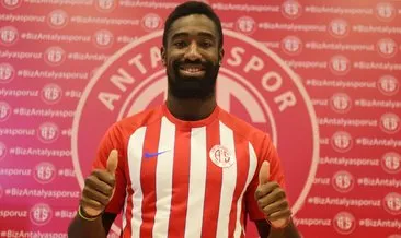 Antalyaspor, Djourou ile 2+1 yıllık sözleşme imzaladı