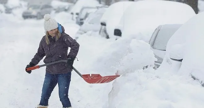 Kanada’da kar felaketi: 6 ölü