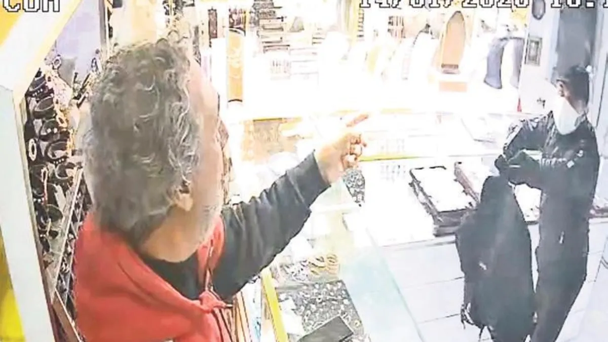 Kuyumcu soyguncusu yakayı ele verdi