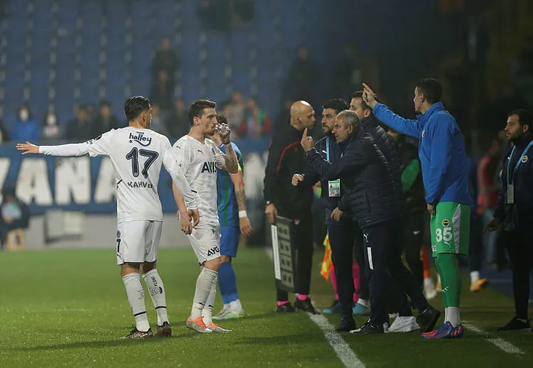 rizespor-fenerbace-maci-sonrasi-ismail-kartalnda-carpici-galibiyet-aciklamasi-1650660216987.jpg