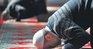 İman, ibadeti gerektirir