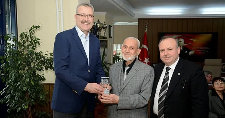 Terzilere Özkan’dan plaket