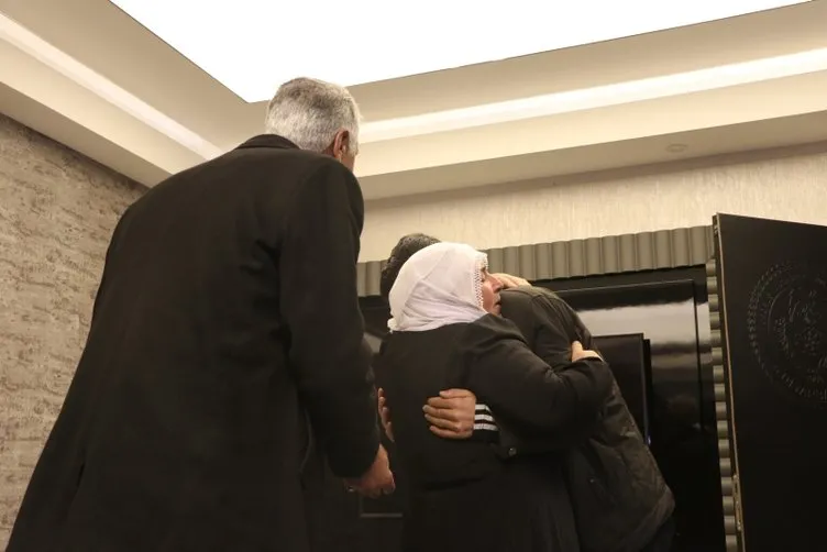 Son dakika... HDP önünde eylem yapan bir aile daha evladına kavuştu