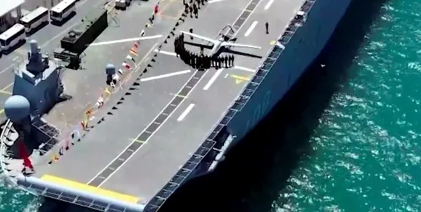 saha-istanbul-fuari-kapsaminda-tcg-anadolu-gemisi-ziyaret-icin-sarayburnuna-demirledi-1778167187759.jpg