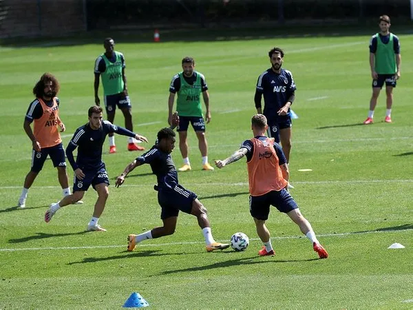 Son dakika Fenerbahçe transfer haberleri: Liverpool'un yıldız forveti Kanarya'ya