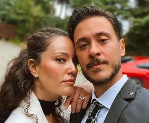 Aylardır boşanacakları konuşuluyordu! Pelin Akil ve Anıl Altan çifti bu soruya ilk kez yanıt verdi: Sen şimdi böyle konuşuyorsun ya...