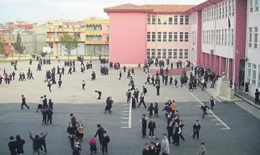 Müdüre kızdı, atladı