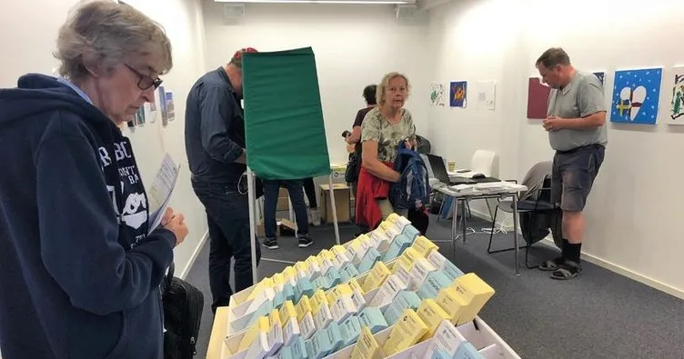 İsveç’te seçim sonuçlarında sağ blok önde