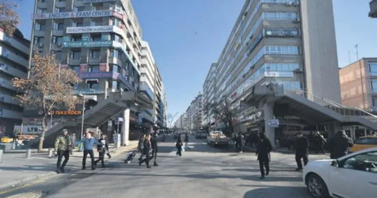 Üst geçitler kalktı caddeler ferahladı