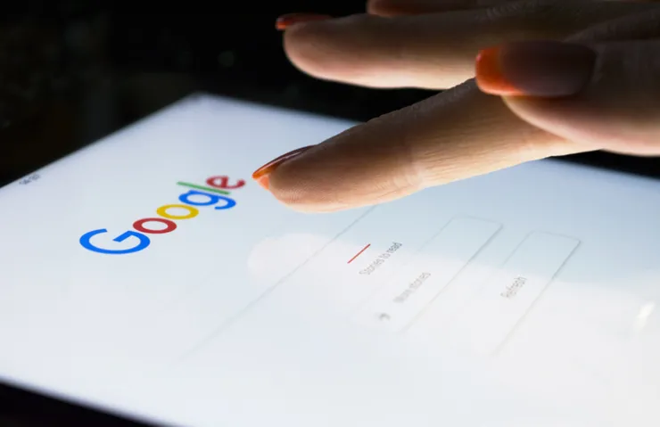 GOOGLE, GÖRSELLERİNİZİ VE SESLİ ARAMALARINIZI YAPAY ZEKA EĞİTİMİ İÇİN KULLANIYOR