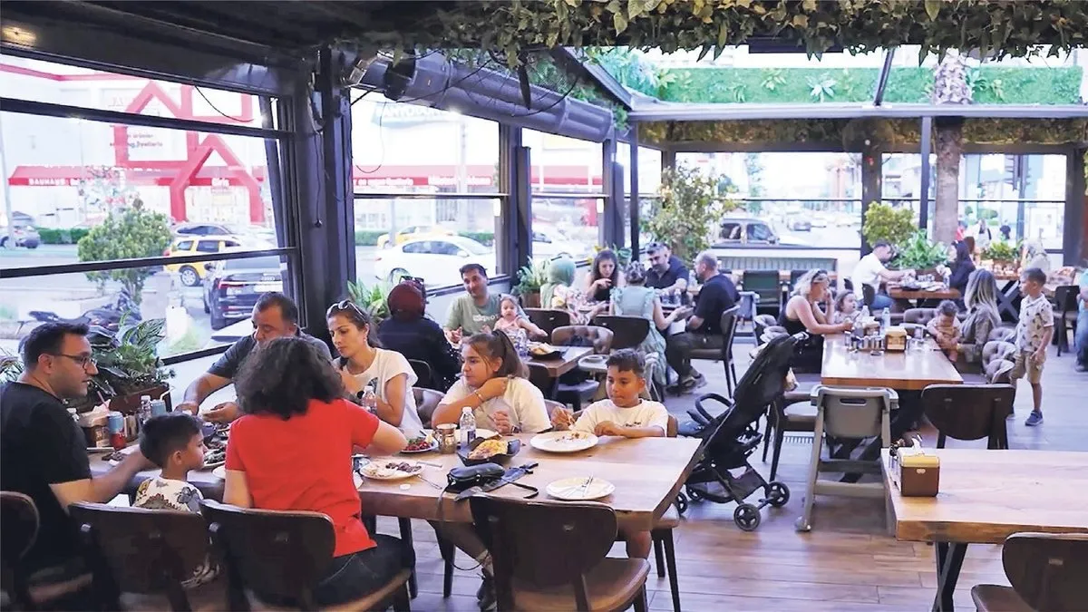 Bursa’daki festival esnafın yüzünü güldürdü Bursa’daki festival esnafın yüzünü güldürdü