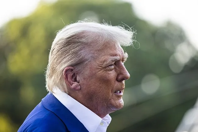 ABD Başkanı Trump’tan gerilimi tırmandıracak hamle: İran’ı Bombala şarkısı ile B-2 uçaklarını paylaştı!