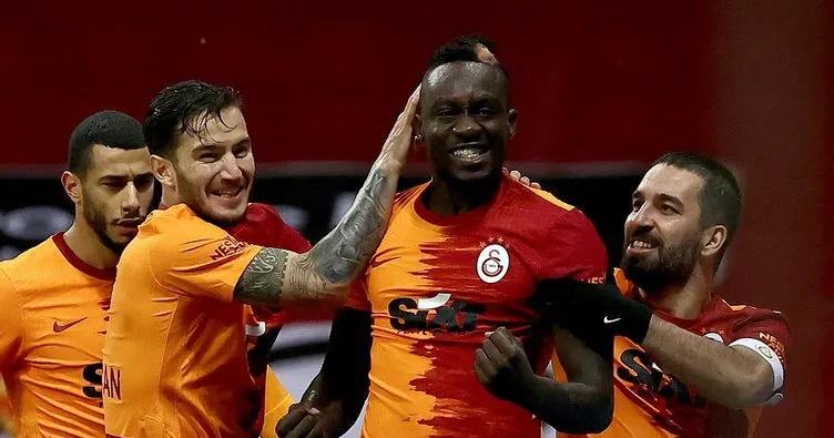 Galatasaray’dan son dakika transfer açıklaması! Mbaye Diagne resmen İngiltere’ye transfer oldu...
