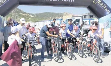 Yıldız Tozu’ndan çocuklara 100 bisiklet: Deprem kardeşliği