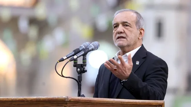 iran-cumhurbaskanligi-ofisinden-pezeskiyanin-istifa-ettigi-yonundeki-iddialara-yanit-1780256337270.jpg İran Cumhurbaşkanlığı Ofisi'nden Pezeşkiyan'ın istifa ettiği yönündeki iddialara yanıt