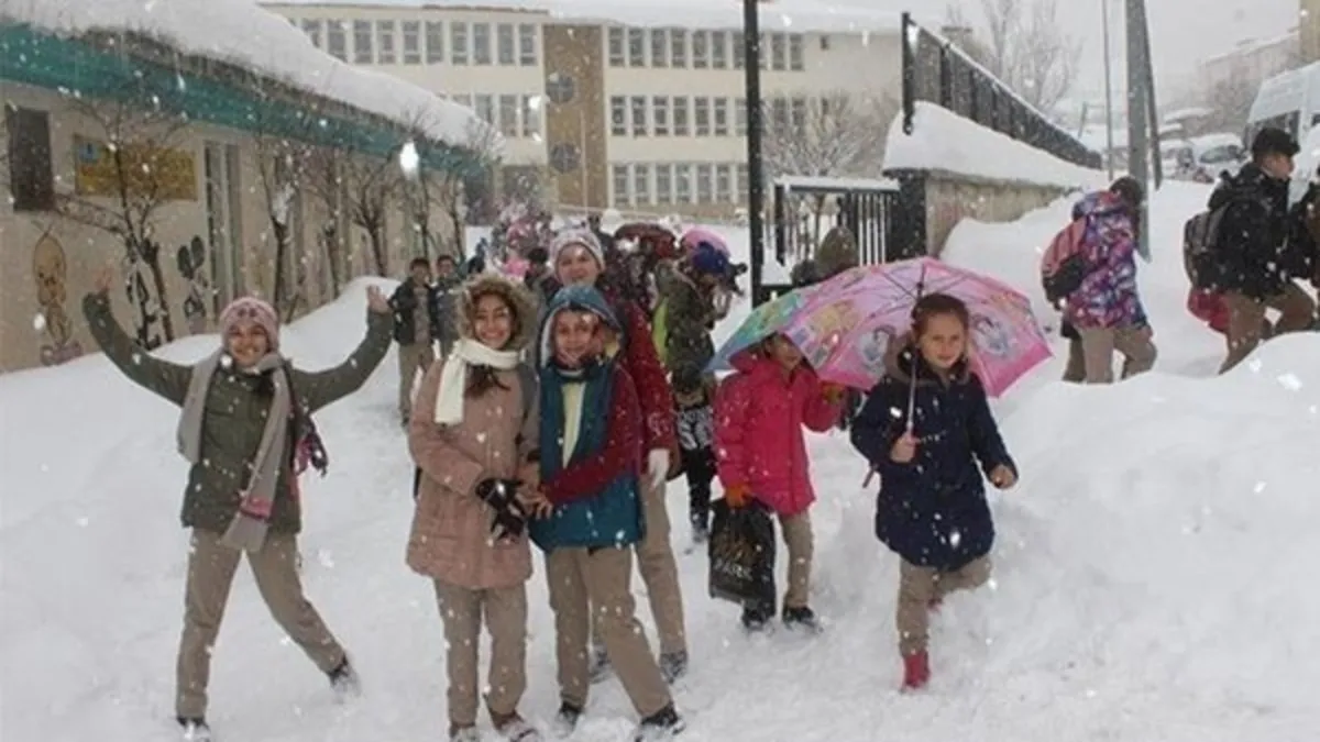 Bolu’da yarın okullar tatil mi? 29 Aralık Pazartesi Gözler Bolu Valiliği’nden gelecek kar tatili açıklamasında!