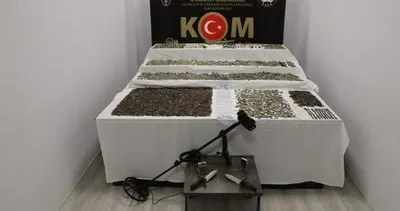KOM ekiplerince 23 bin 298 tarihi sikke ele geçirildi #kutahya KOM ekiplerince 23 bin 298 tarihi sikke ele geçirildi #kutahya